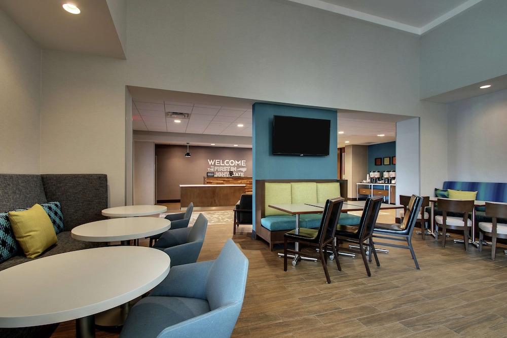Hampton Inn & Suites Southport