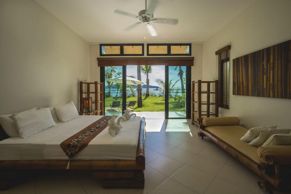 Luxury Beach Front Noble House Villa