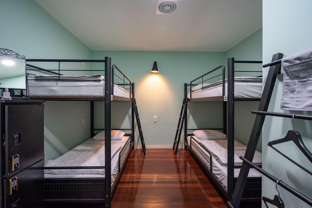 Mireuk Mireuk Hostel