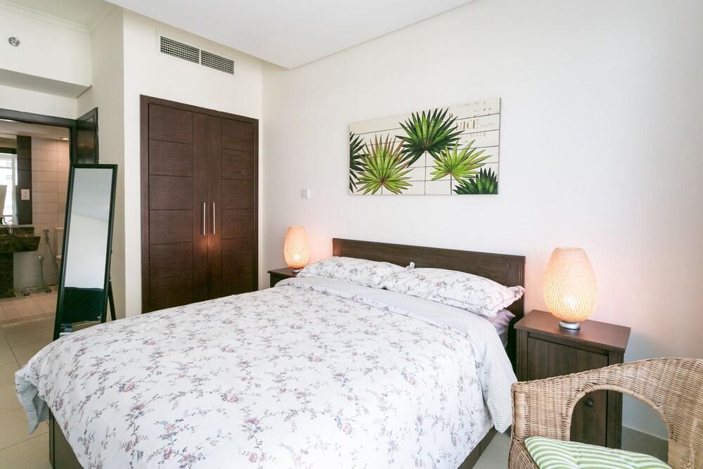 One Perfect Stay - Studio at Burj Views