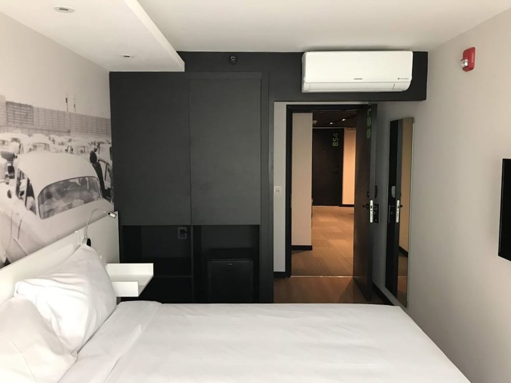 ibis styles Montevideo Biarritz Hotel