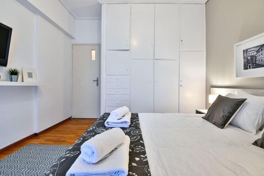 Cozy studio at Ampelokipi Area