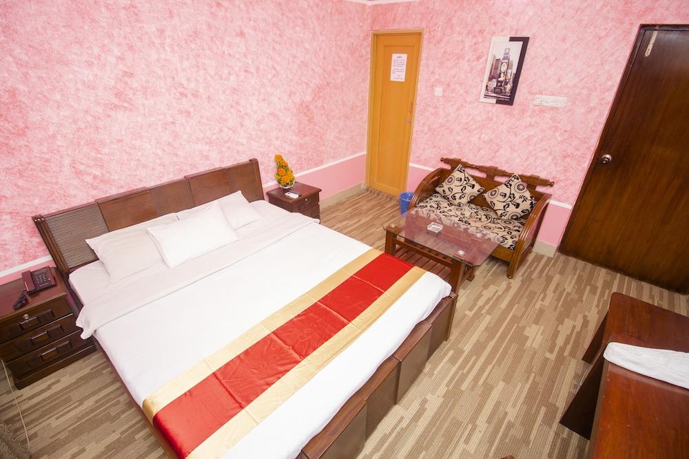 Luminous The Residence