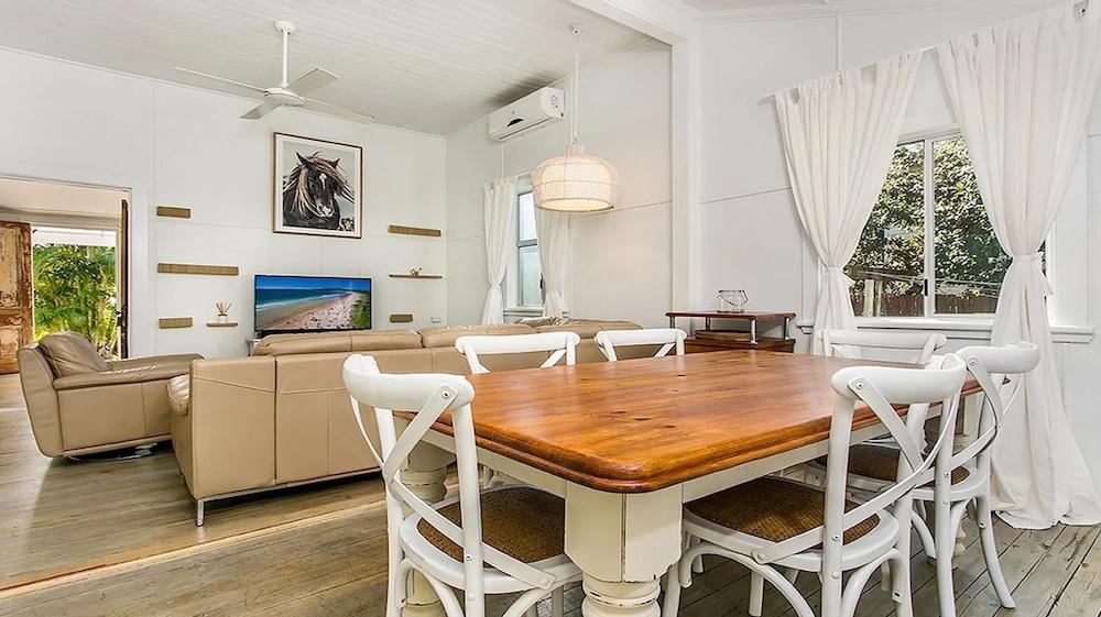 Your Luxury Escape - White Oak