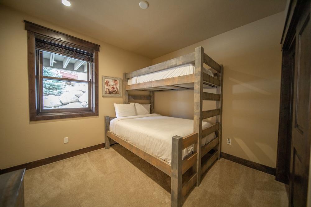 Alders 24 Outpost Dr