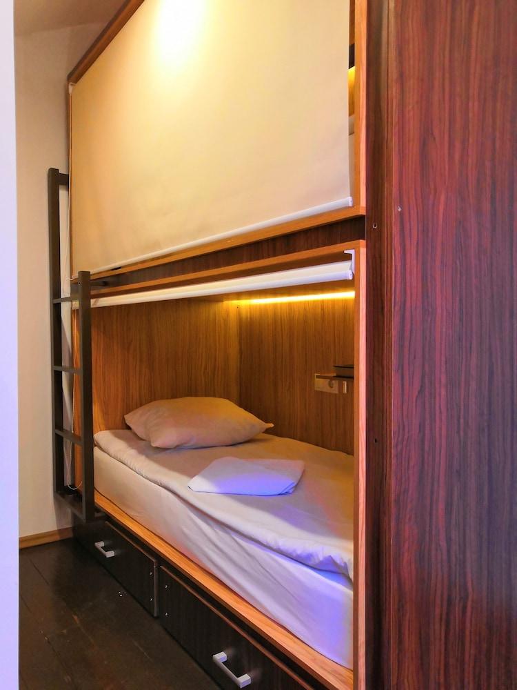 Elbrus HiLoft Hostel