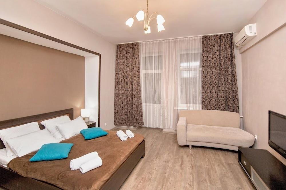 ApartExpo on Kutuzovsky 33