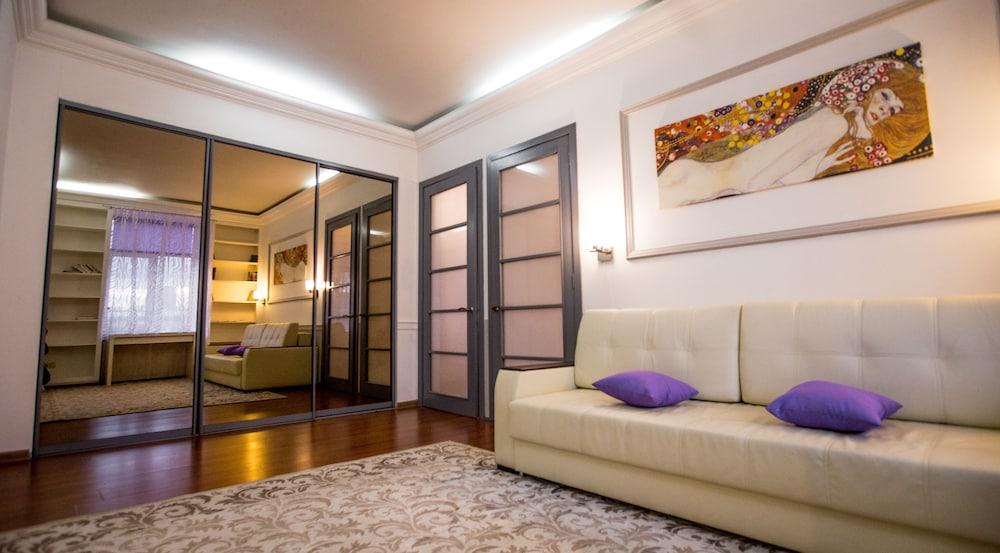 ApartExpo on Kutuzovsky 27