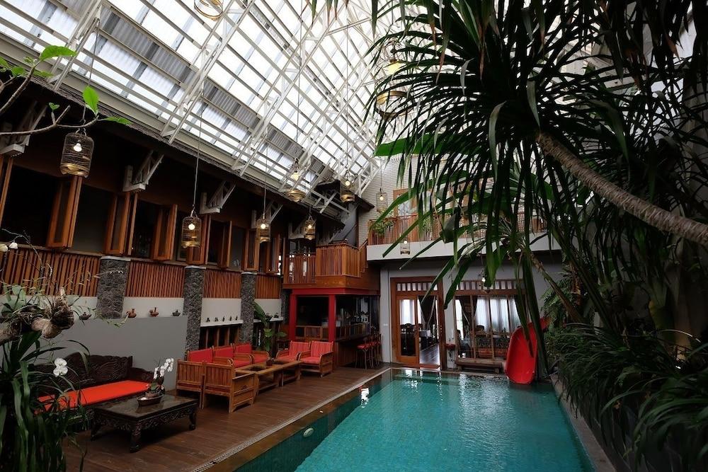 Rumah Stroberi Organic Farm and Lodge