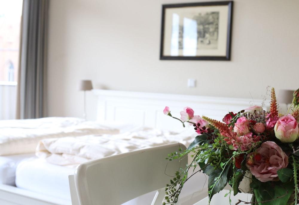 Hotel Am Kaponier GmbH