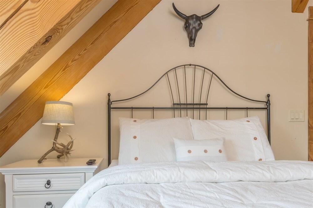 Big Sky - Little Plume Lodge