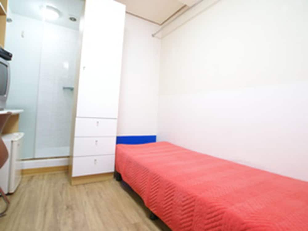 E-Livingtel - Hostel