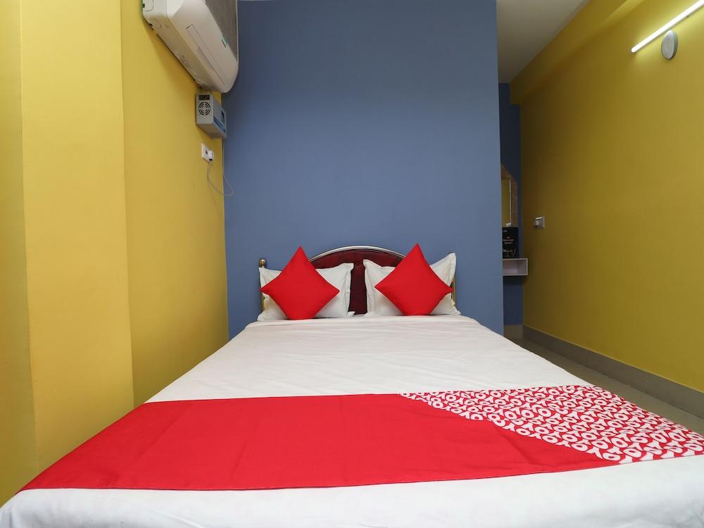 OYO 16496 Trinayani Atithi Niwas