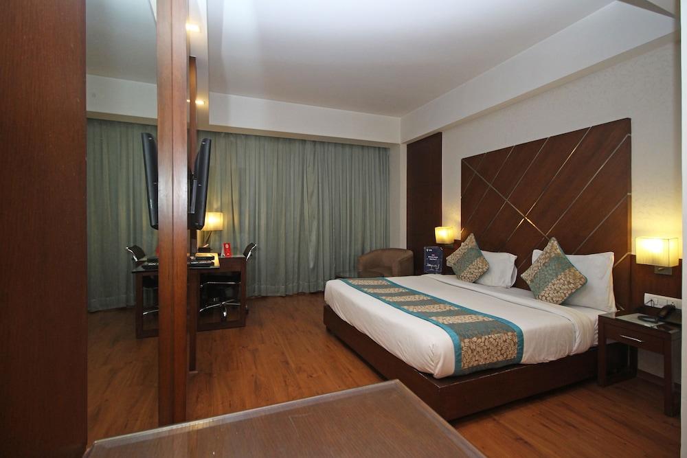 Edition O 30043 Yellow White Residency