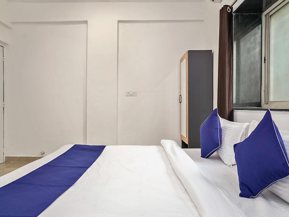 OYO 19530 SilverKey Vishrantwadi