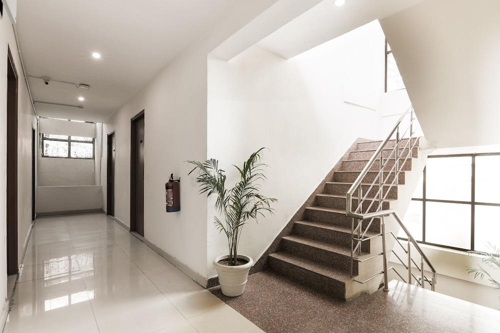 OYO 16685 SilverKey CD Sohna Road