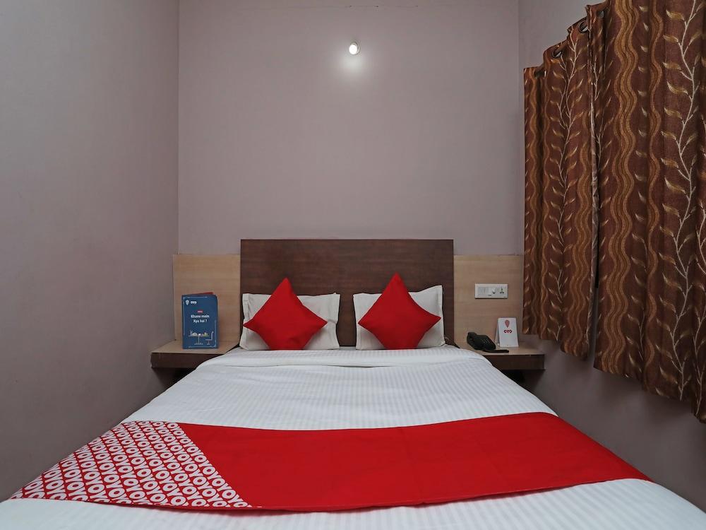 OYO 6274 Hotel Janaki Residency