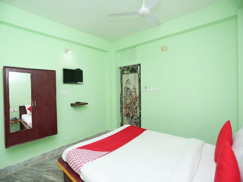 OYO 24642 Manorama Guest House