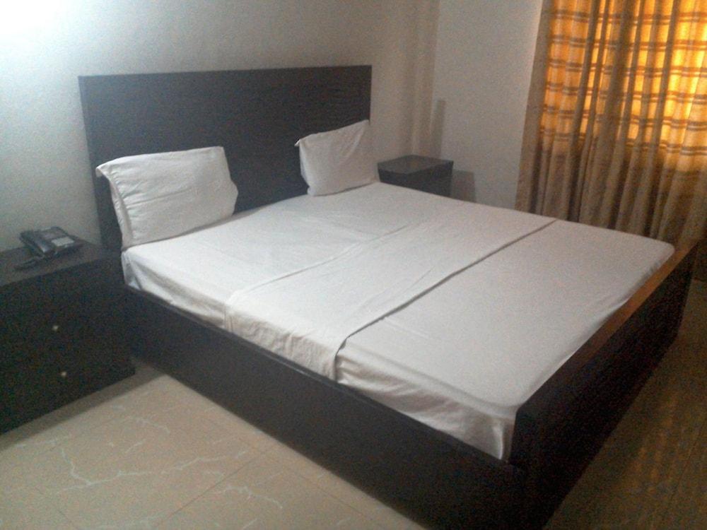 Pyramid international Guests House