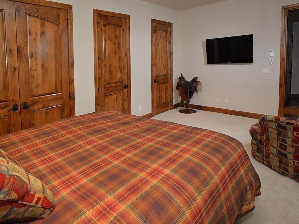 Intermountain Chalet