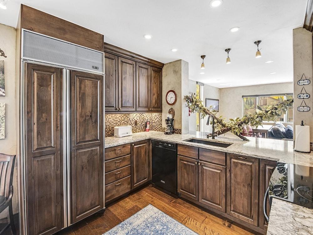 Vantage Point Condo 304