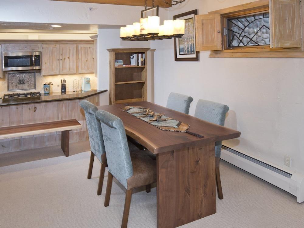 Village Center Condo 1G