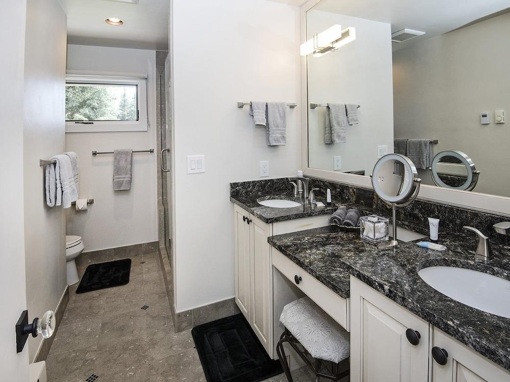 Coldstream Townhome 15