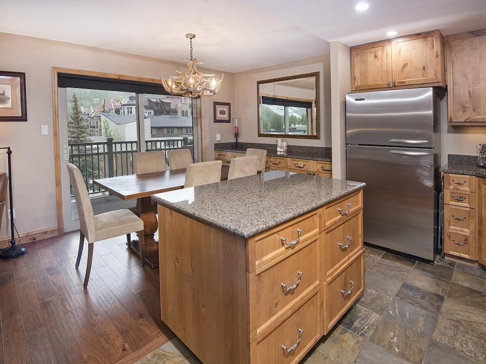 Vantage Point Condo 201