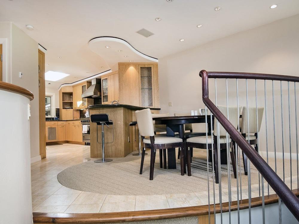 Coldstream Townhome 38