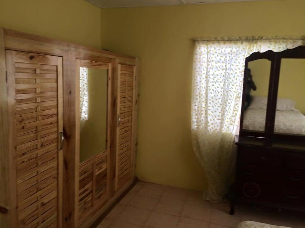 The blue Lagoon Hostel & Private Rooms