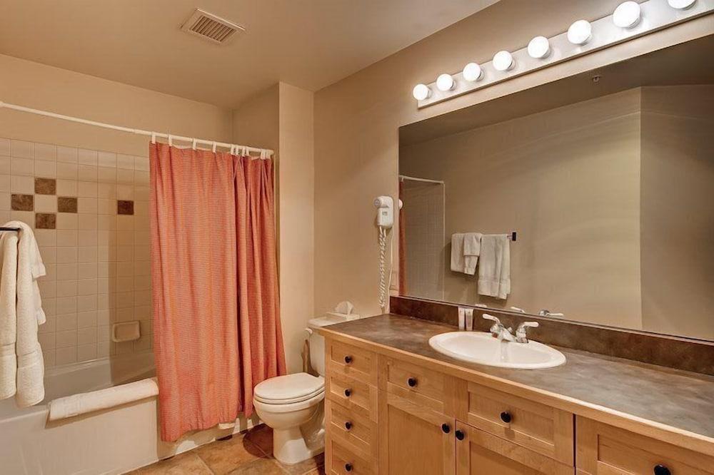 1 Bedroom Silvermill Rental in River Run Village Steps from the River Run Gondola