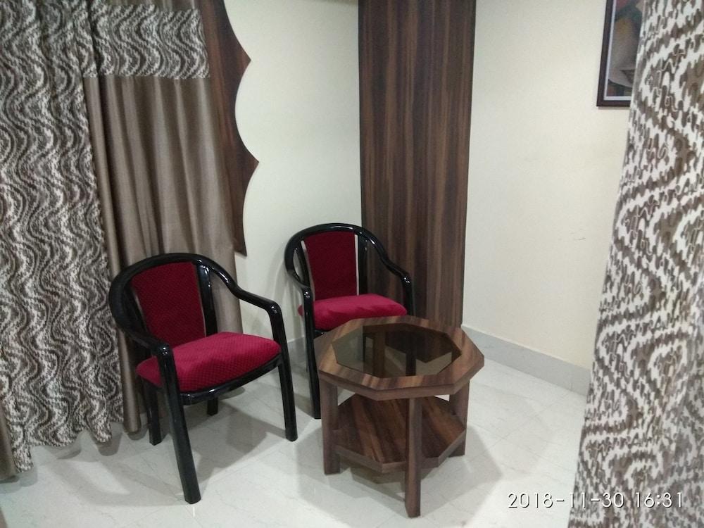 Minakshi Guest House