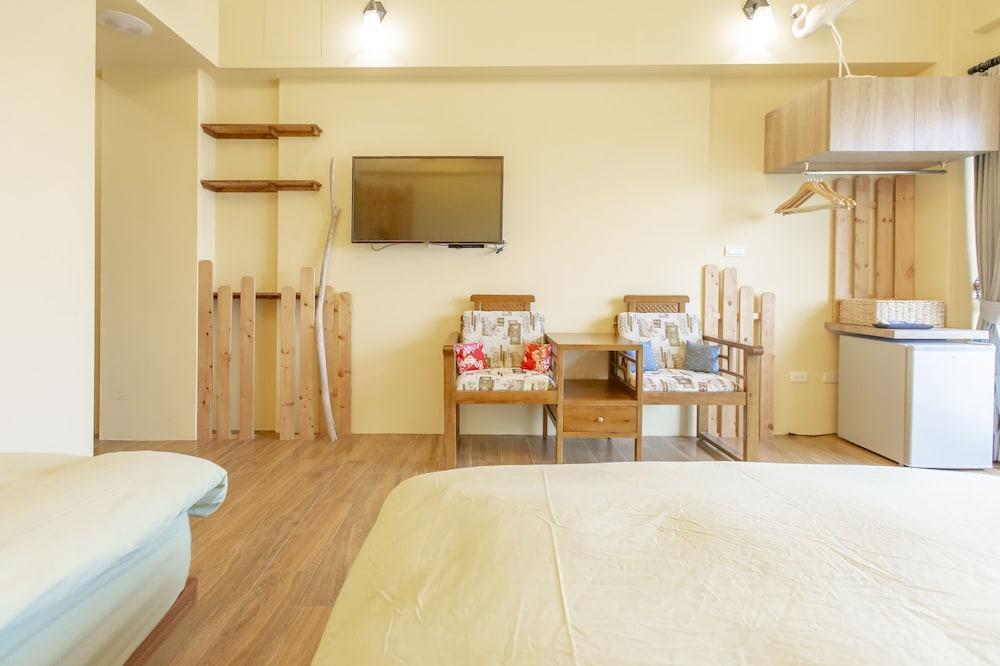 The Laid-back Dragon Lodge