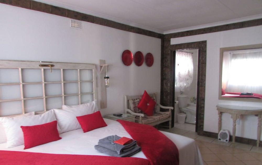 Oppiplot Guest House