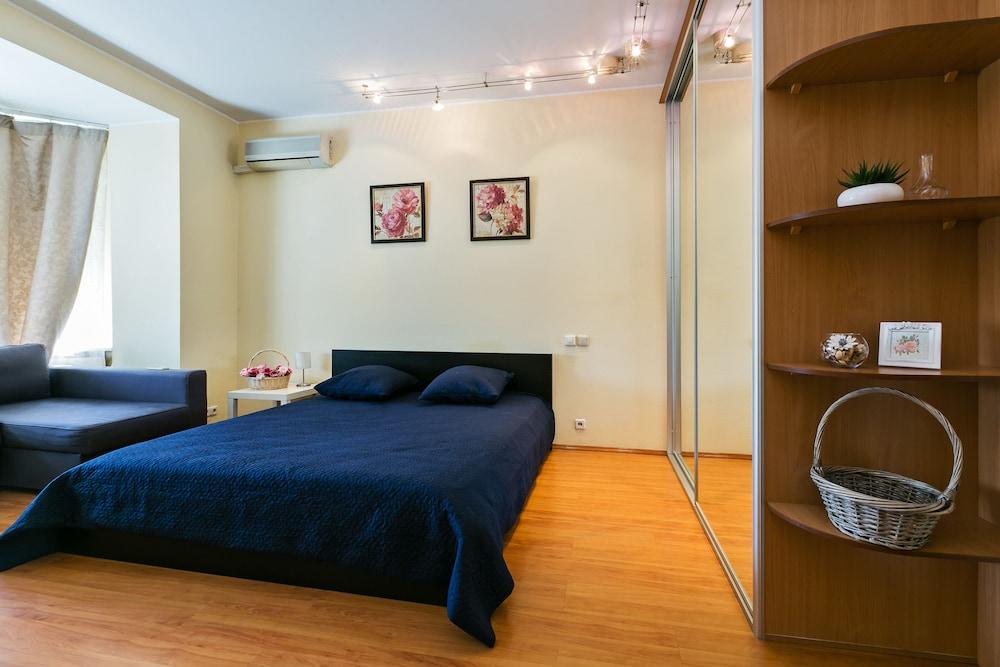 GM Apartment 1 Volkonskiy 15