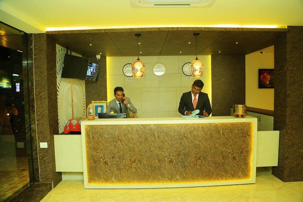 Hotel Kek Grand Park