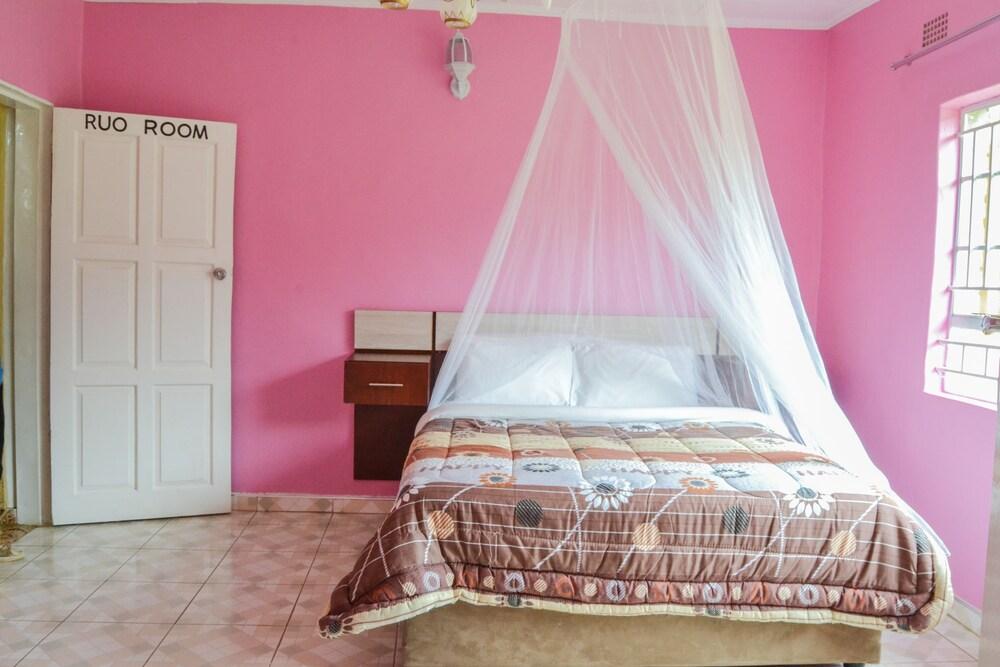 Fair Hills Guest House