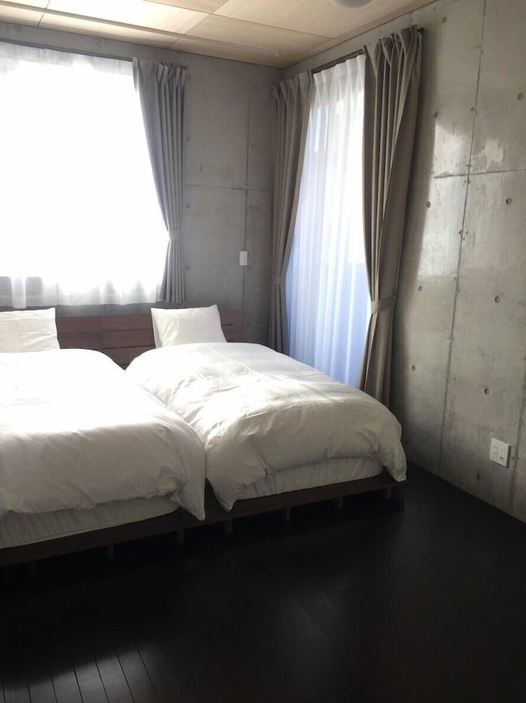 Treeside Hotel & Apartment