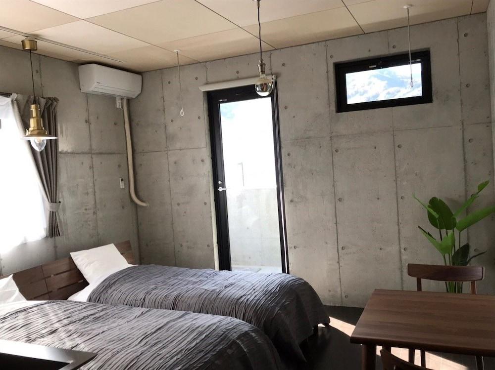 Treeside Hotel & Apartment