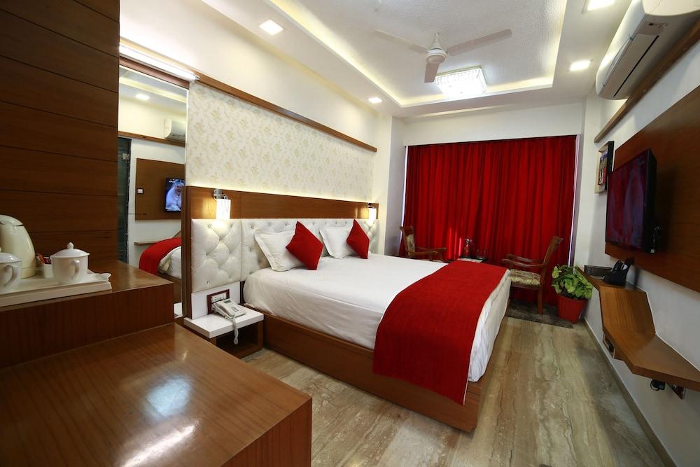 Sheratone - A Luxury Hotel