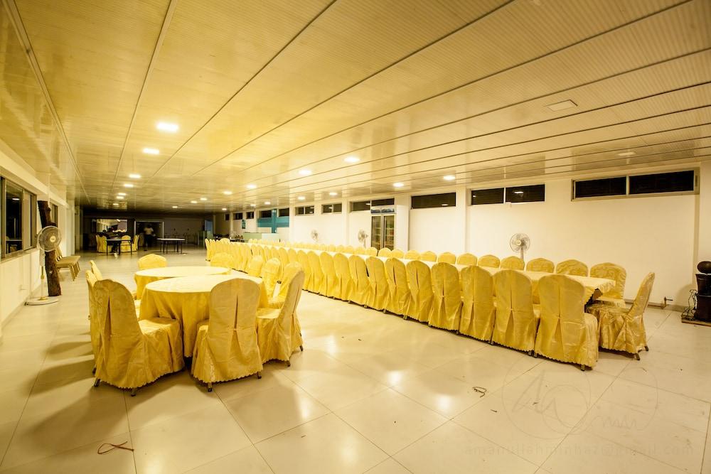 Fantasy Hotel & Resort