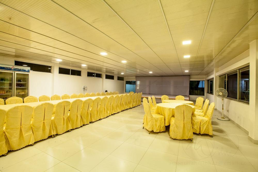 Fantasy Hotel & Resort