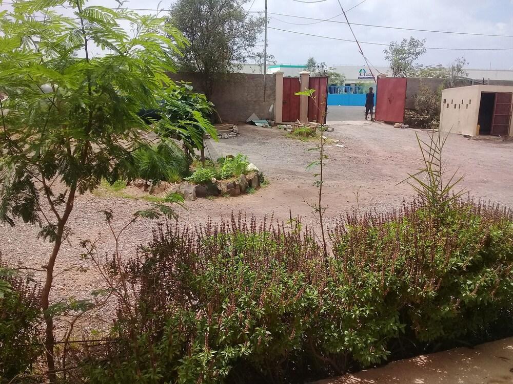 Arta Hotel de la Paix