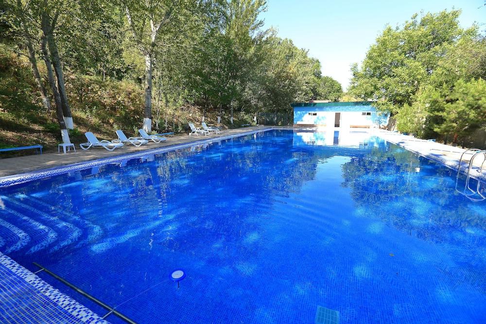 Recreation Zone Dustlik