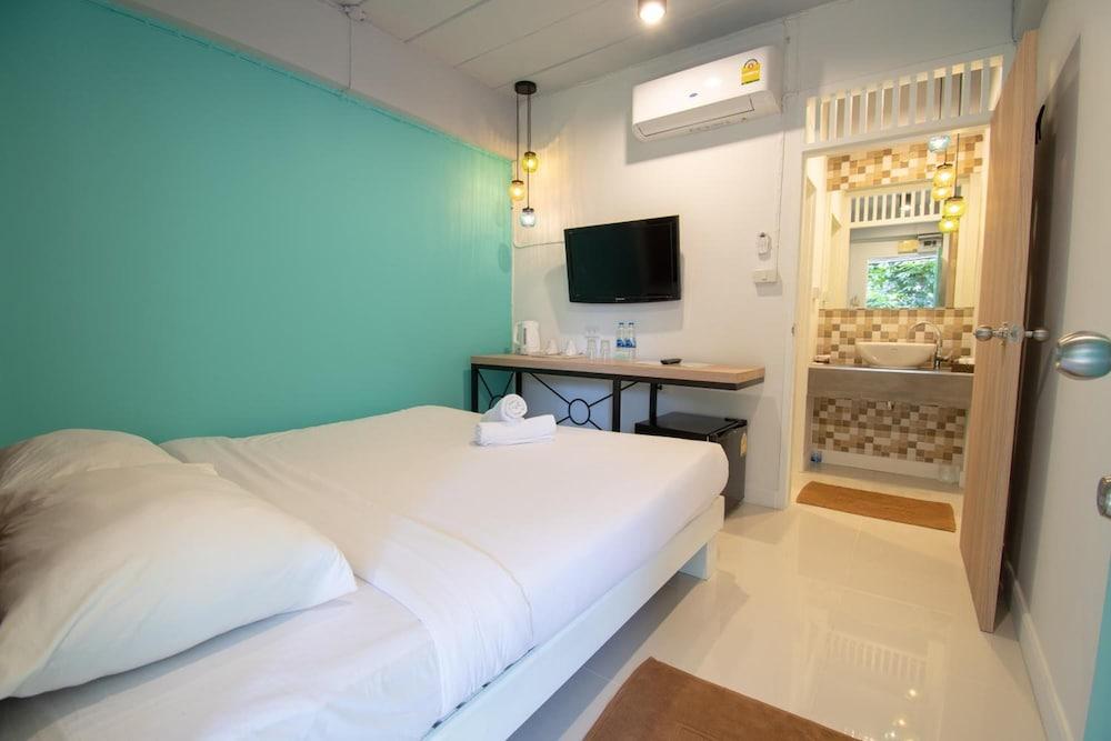 Lazy Sandals Koh Samed