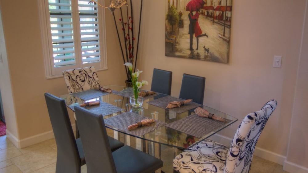 The Wakefield Vacation Home with Pool