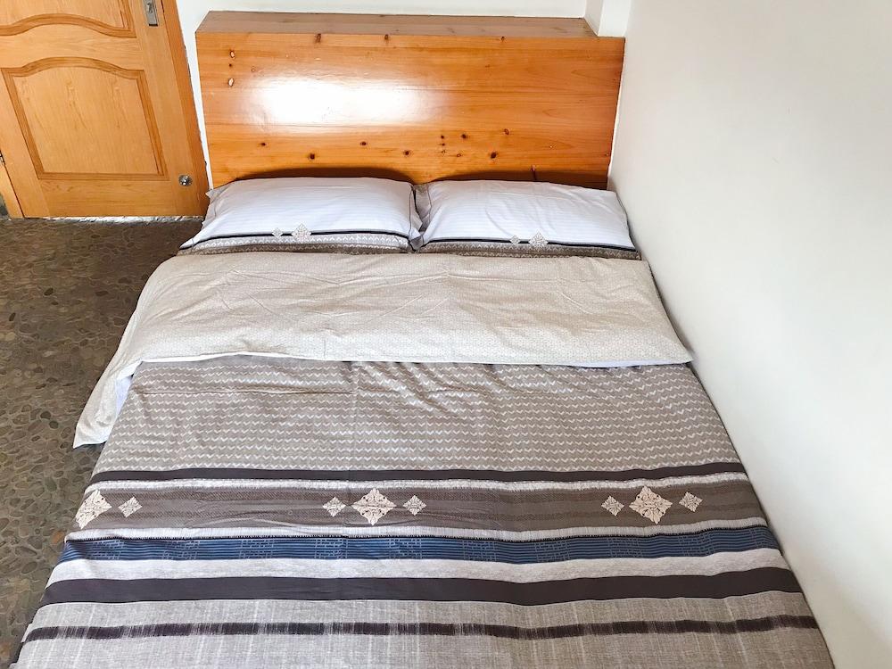 Taining Happy Stone Duplex Apartment