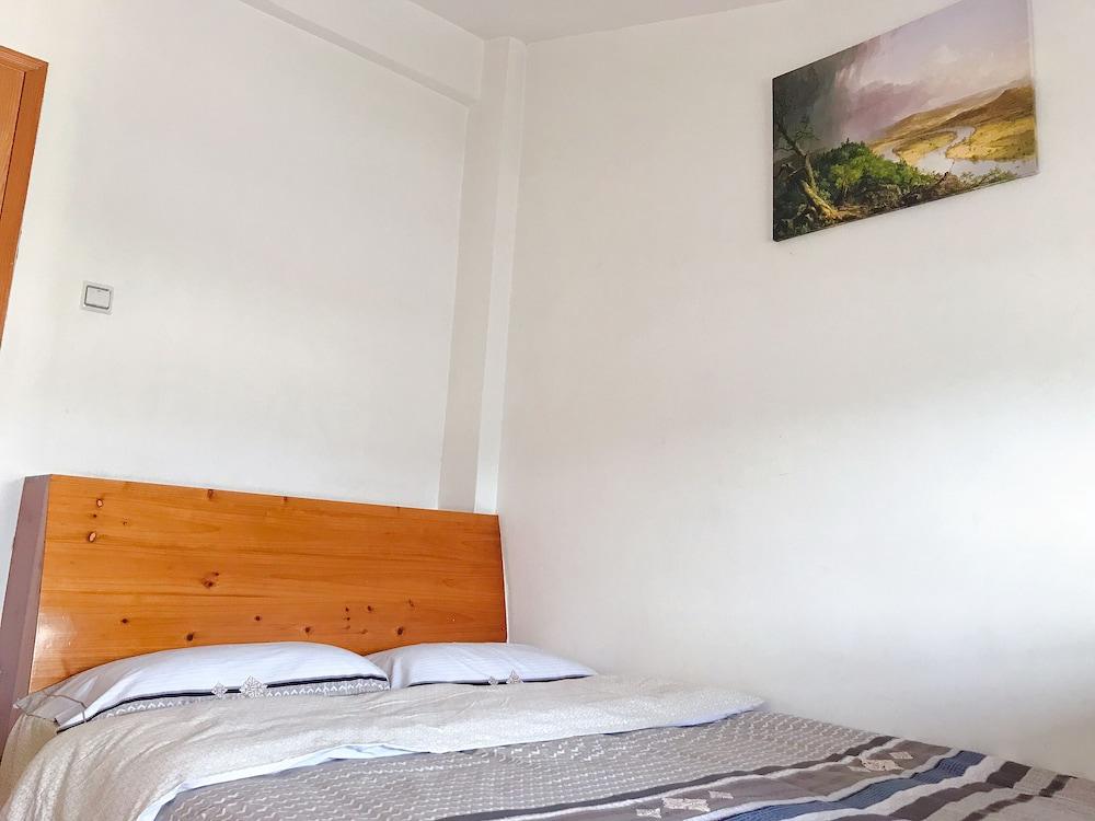 Taining Happy Stone Duplex Apartment