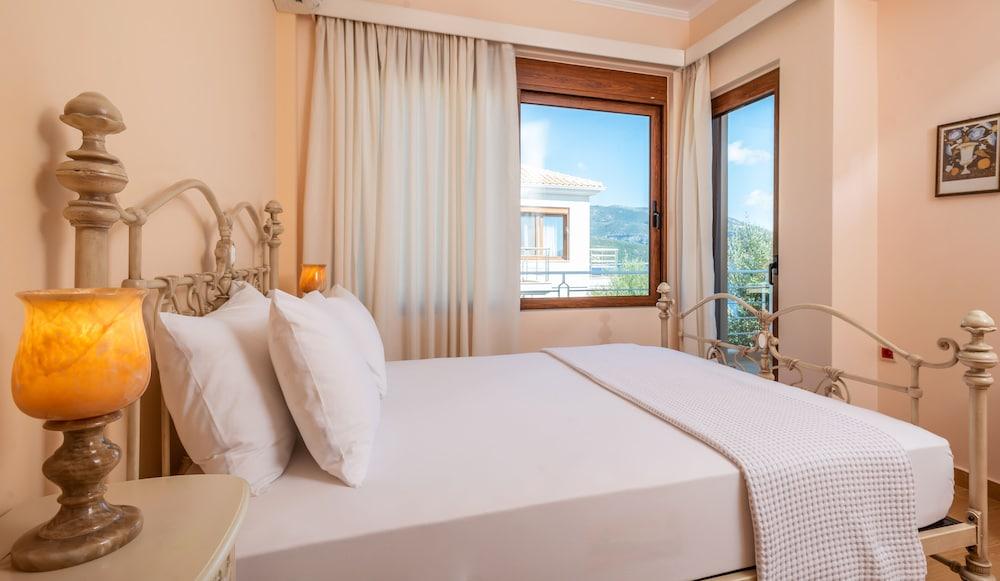 Iris Villas Lefkada - Karavi Villa