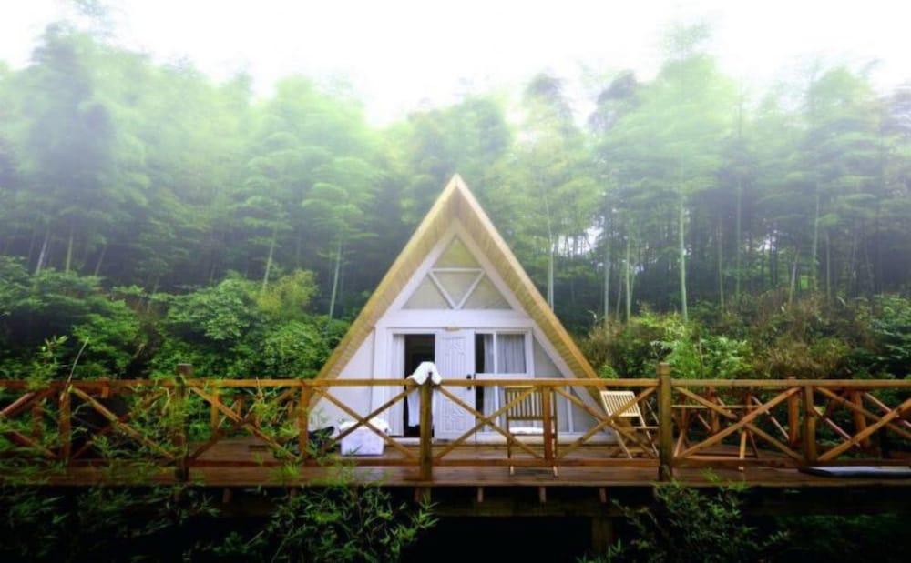 Nanchang Scenery Retreats